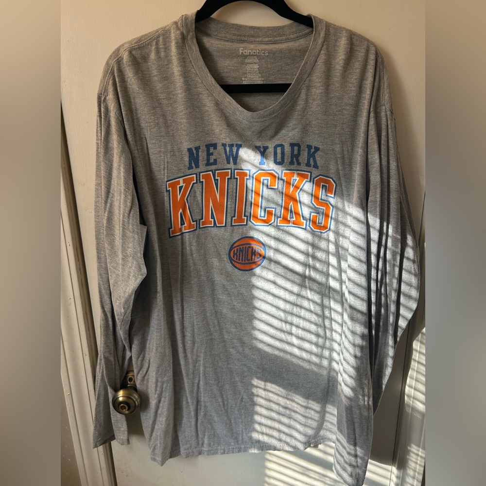 2xl New York Knicks long sleeve. Used condition.